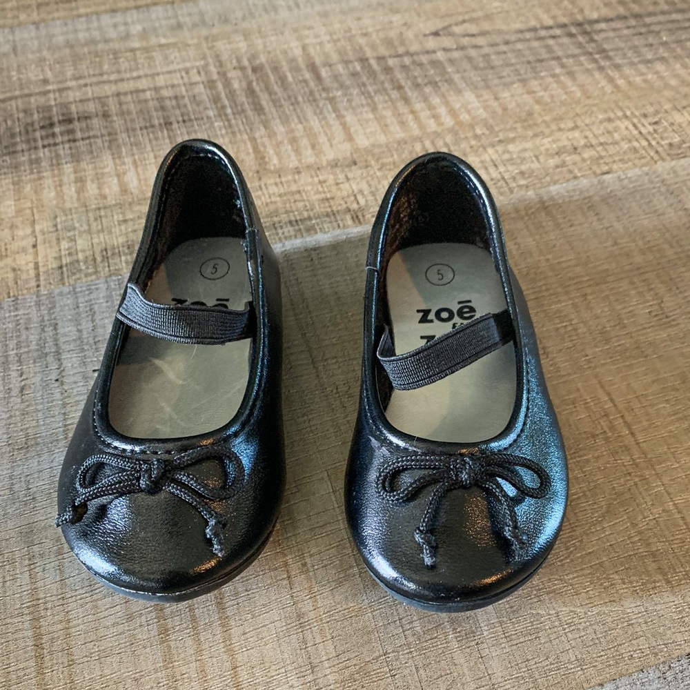 Black toddler girl dress shoes. Toddler Size 5 EUC - Picture 3 of 5